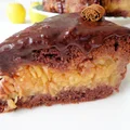 Tort czekoladowo-jabłkowy