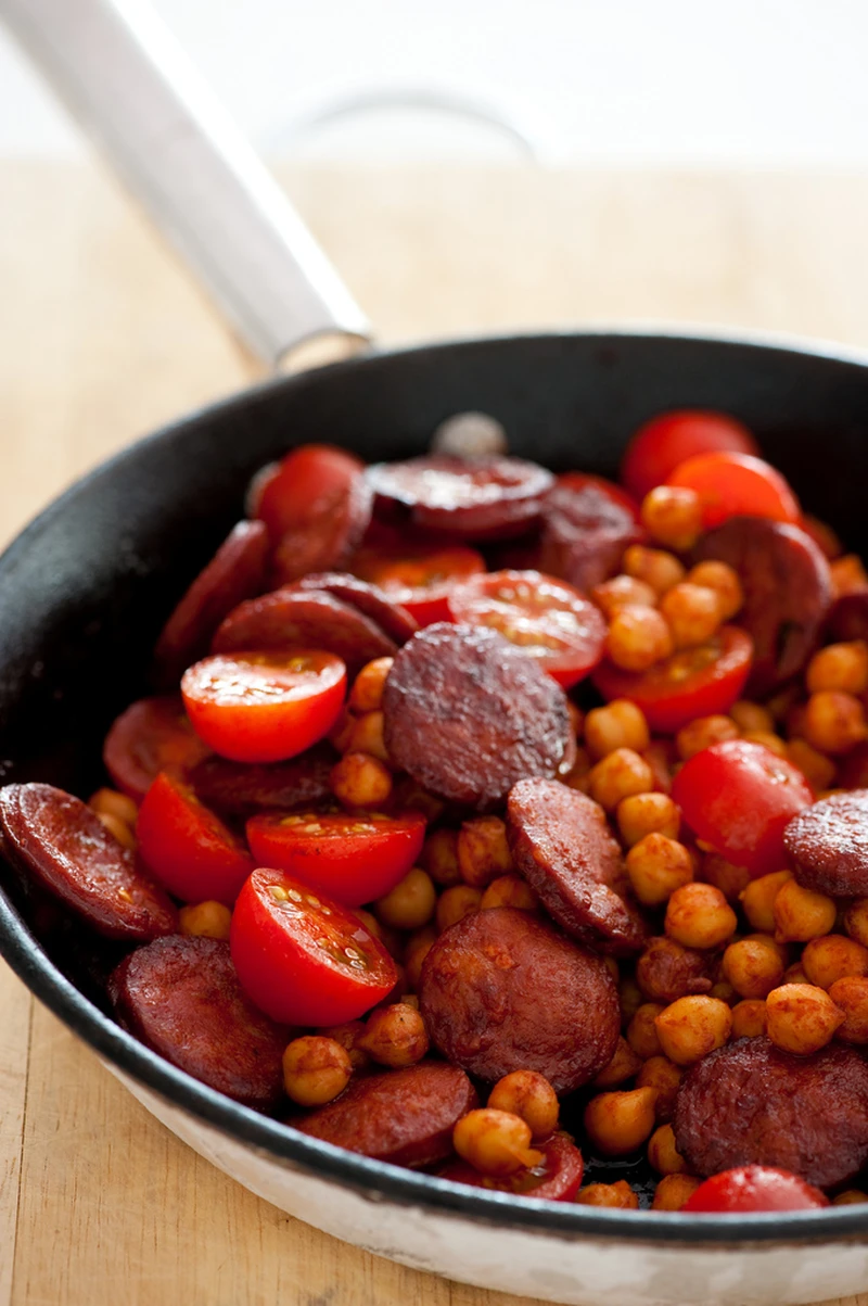 CHORIZO Z CIECIERZYCĄ