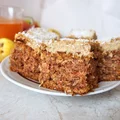 Ciasto marchewkowe z kremem daktylowym
