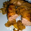 Biała kiełbasa pieczona z cebulką w piwie