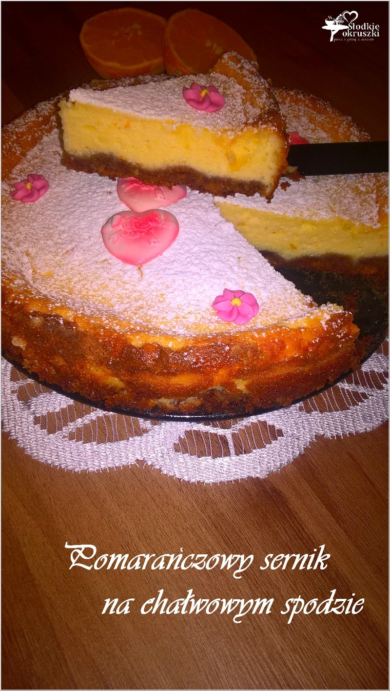 Pomarańczowy sernik na chałwowym spodzie