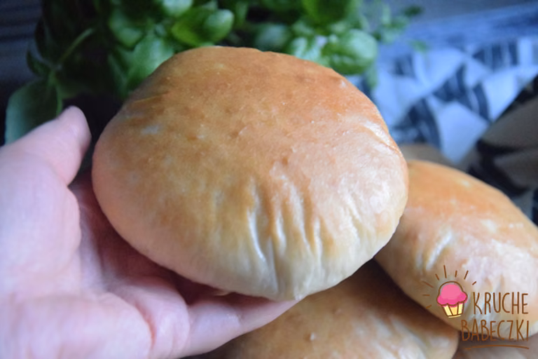 CHLEBKI PITA