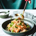 Marchewkowe spaghetti z kurkami i wegańską śmietanką słonecznikową