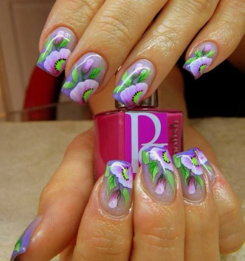 Piękny wiosenny manicure