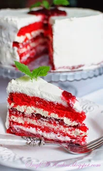 RED VELVET CAKE