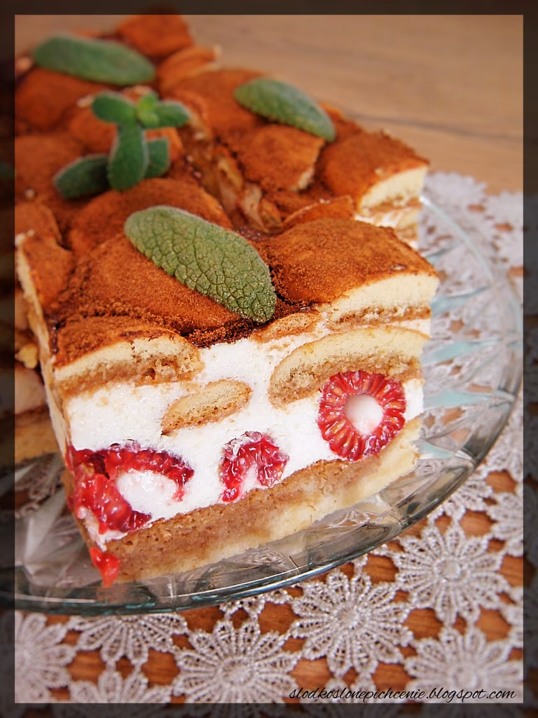 Tiramisu z malinami