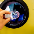 Recyklerzy kontra producenci: Niepewny start systemu kaucyjnego 2025!