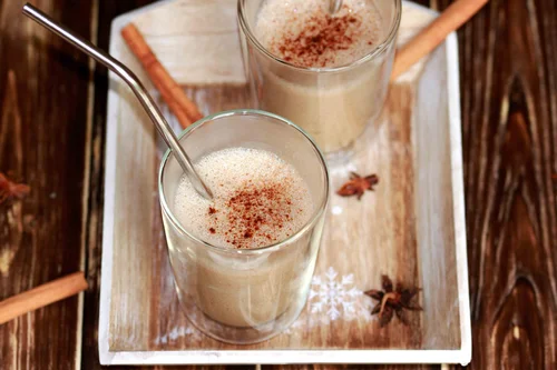 Chai eggnog. Latte bezkofeinowe.