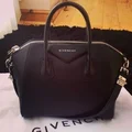 Kuferek od Givenchy