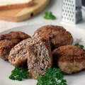 Mielone z grzankami i parmezanem
