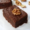 Brownie z bananami i orzechami włoskimi