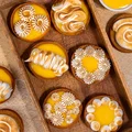 Tarteletki z lemon curd z bergamotką i bezą włoską