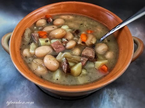 Zupa fasolowa