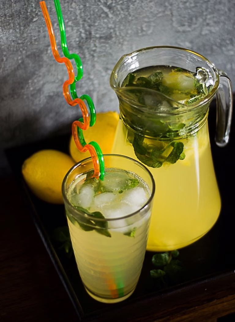 Lemoniada pomarańczowo- ananasowa