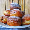 Pączki z masą krówkową