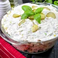 Sałatka jajeczna z tuńczykiem i kukurydzą