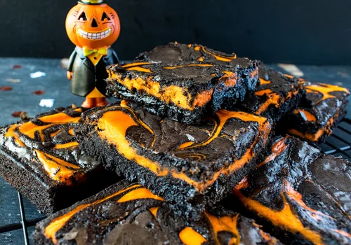 Mroczne brownie z dyniową nutą! Idealny deser na halloweenową noc!
