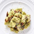 Leniwe z pesto