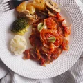 Pieczona karkówka w pomidorach