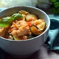 Kurczak z kuskusem i cukinią