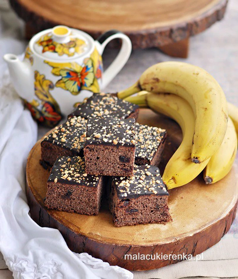 Ciasto bananowe z polewą bez glutenu, bez cukru, wegańskie