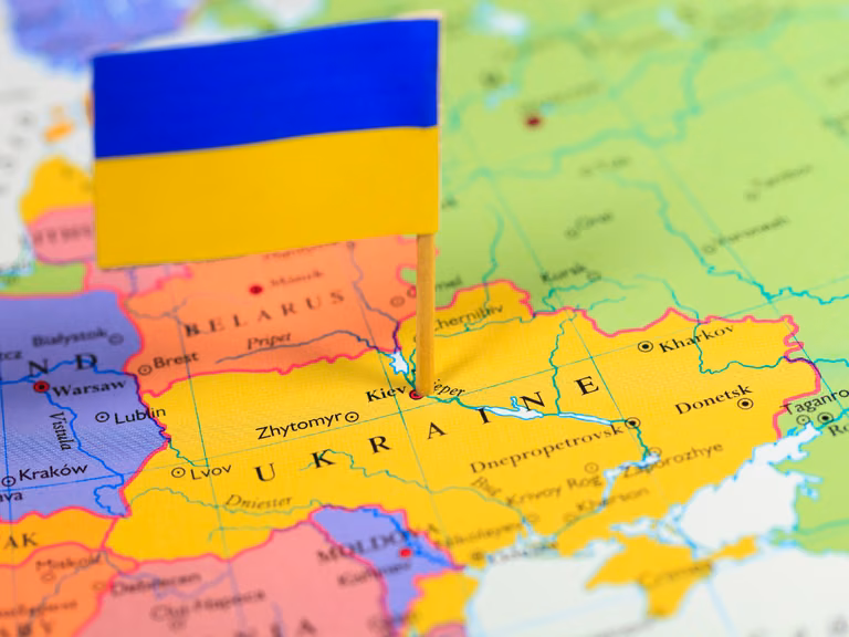 "W Ukrainie” czy “na Ukrainie”? Jaka jest poprawna pisownia?