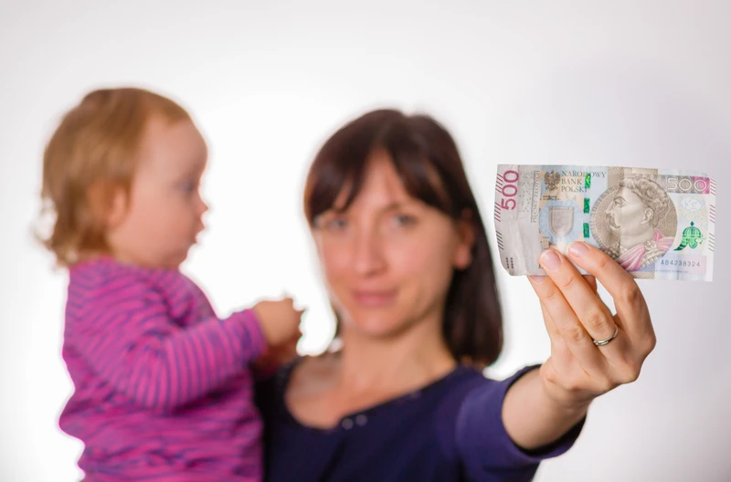 ZUS: Co zrobić, gdy na konto zamiast 800 zł na dziecko wpłynie tylko 500 zł?