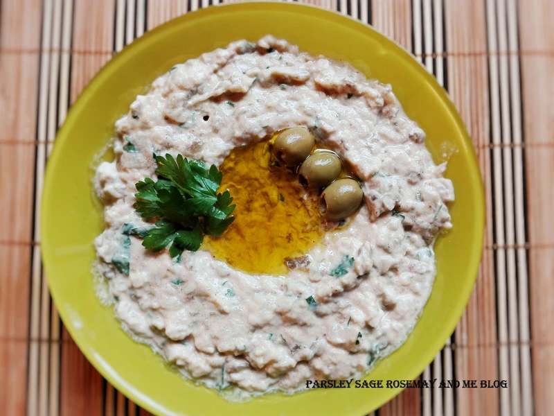 Moutabal - arabski dip z bakłażanów