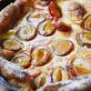 Dutch Baby pieczony ze śliwkami