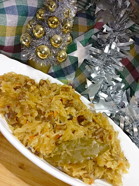 Bigos Wigilijny z suszonych borowików