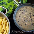Makaron z kurczakiem w sosie pieczarkowym