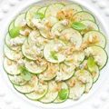 Carpaccio z cukinii z orzechami i serem pleśniowym – Kardamonowy