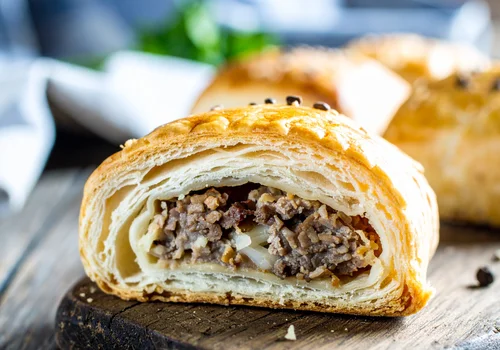 Suche paszteciki? Winny jest ten jeden składnik, który większość dodaje bez zastanowienia!