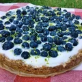 TARTA Z BORÓWKAMI NA SPODZIE Z ORZECHÓW