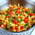 TAGLIATELLE Z SZYNKĄ I POMIDORAMI