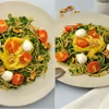 Spaghetti z Szpinakowym Pesto, Cukinią, Pomidorkami i Mozzarellą