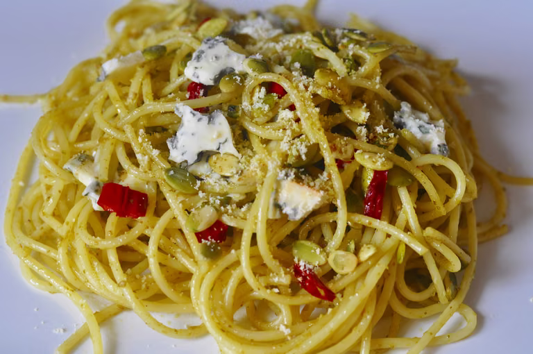 Makaron z pesto