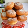 Tradycyjne pączki z marmoladą