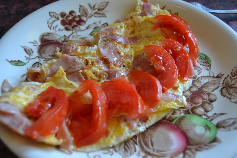 Omlet z serem i szynką