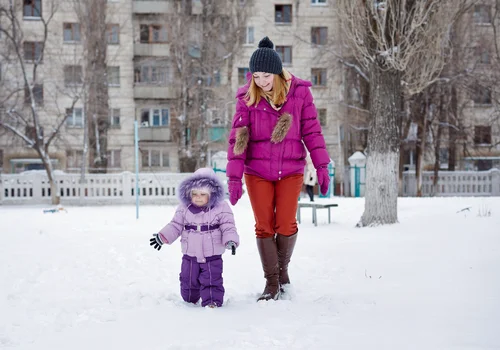 Rodzice mogą skorzystać z 7 dodatków do zasiłku rodzinnego 2026! To od 70 do 1000 zł miesięcznie
