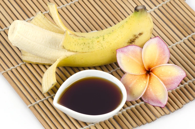 ŚWIETNE WŁAŚCIWOŚCI SKÓRKI OD BANANA.