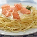 Spaghetti z lososiem i sosem smietanowym