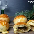 Drożdżowe bułeczki z indykiem i pieczarkami