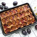 Proste i szybkie ciasto ze śliwkami (bezglutenowe) – przepis krok po kroku