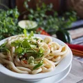 Makaron udon z chilli i szpinakiem