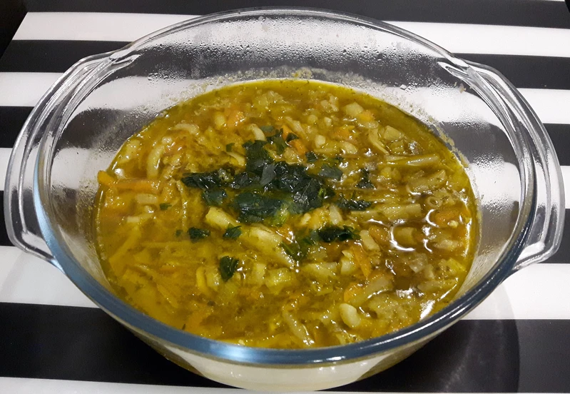 Zupa pesto z fasolką szparagową