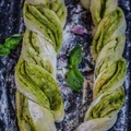 Włoski chlebek z zielonym pesto