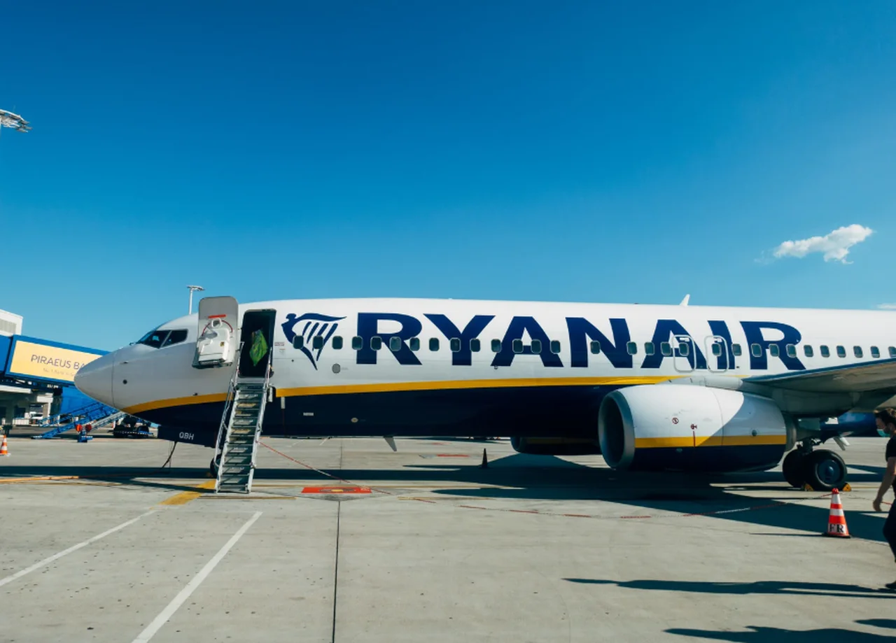 Z tradycyjnym biletem już nie wejdziesz do Ryanaira! Zmiany w odprawie i polityce bagażowej jeszcze w tym roku!