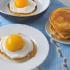 Słodkie jajka sadzone czyli pancakes z serkiem i morelami