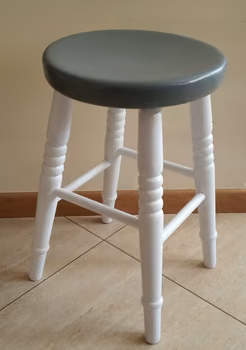 jak odnowić taboret krok po kroku